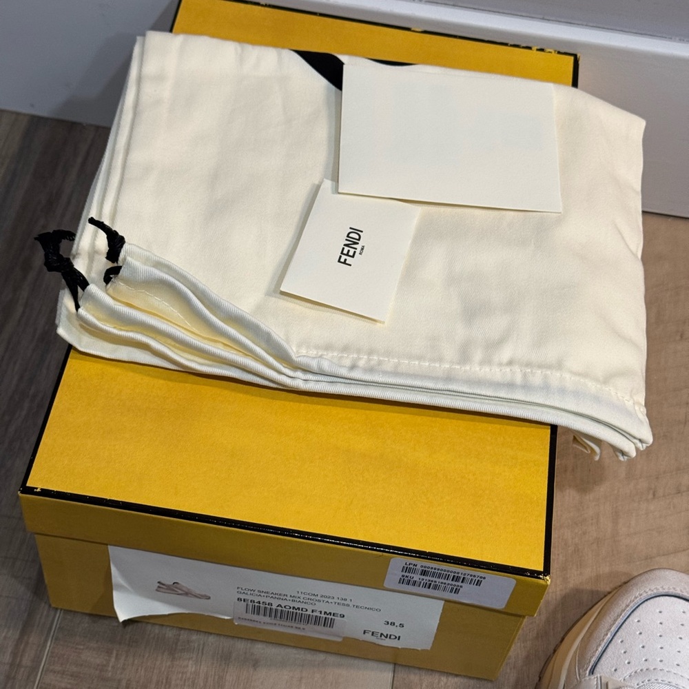 (SOLD) Fendi Flow Cream nylon and suede low-tops - Size 38.5 - Picture 14 of 15